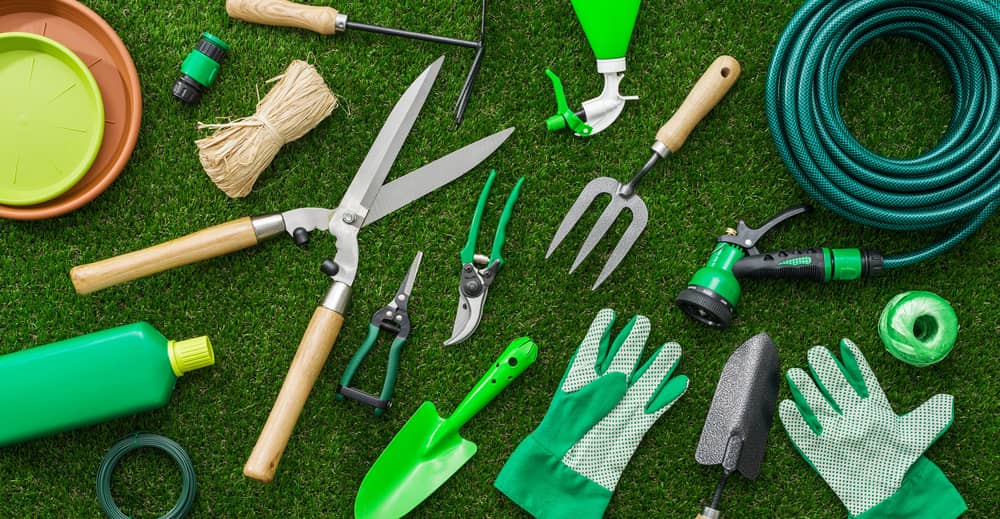 Comment bien entretenir ses outils de jardin