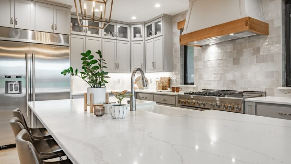 Éclairage led pour cuisine : créer une ambiance design avec les bons luminaires